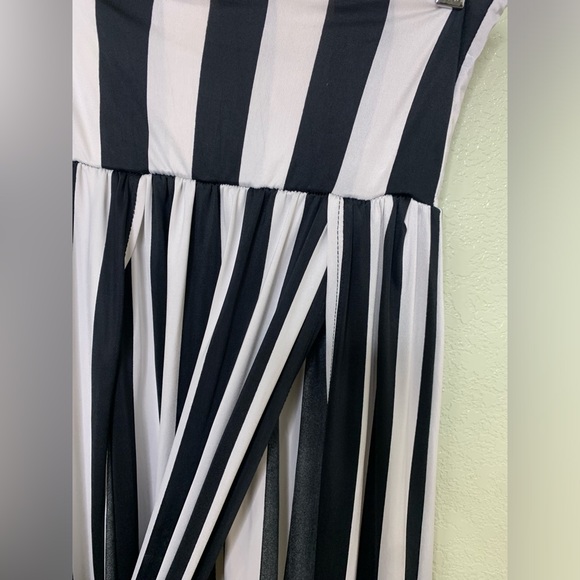 Best Cody Black and White Stripped Stretchy Maxi Skirt W/ Slits Size Medium - Picture 7 of 9